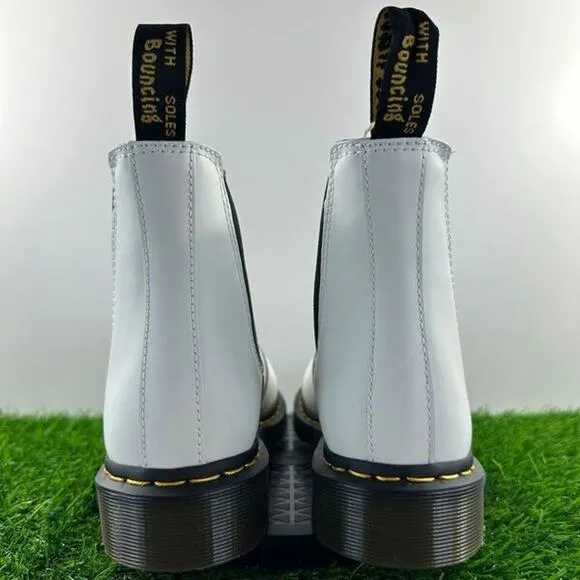 Dr Martens 2976 YS Chelsea Men Size 10 / Women 11 White Smooth Leather Boots NEW