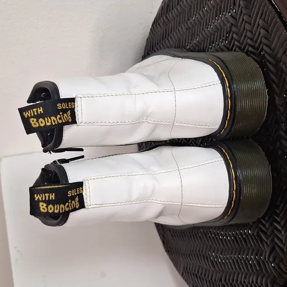 Dr Martens  8 eye  Leather Combat Boots White Women Size 6