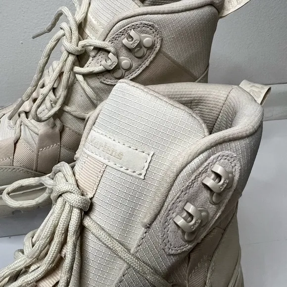 Dr Martens Air Wair Boury Utility Combat Boots Ivory Lace Up Men Sz 9 (W Sz 10)