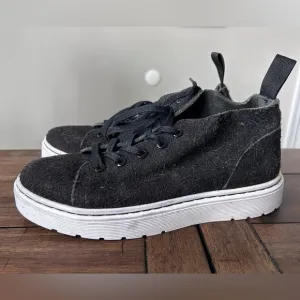 Dr. Martens Baynes Black Chukka Style Ankle Boots - Size 6 men / 7 women