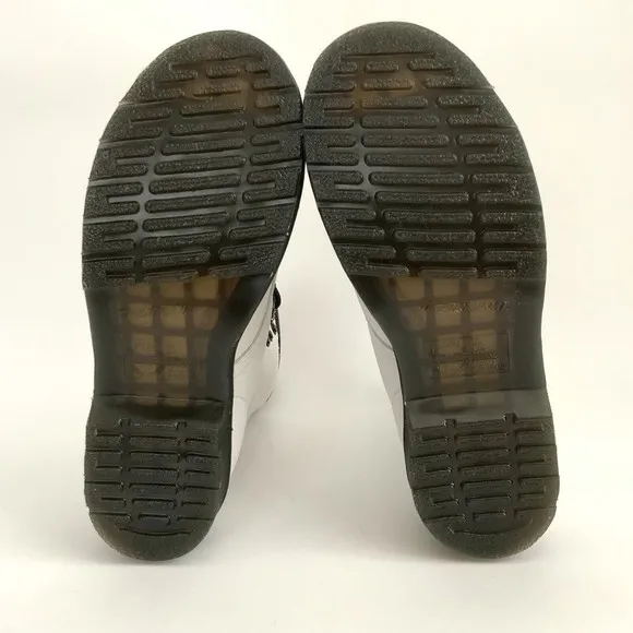 Dr. Martens Boots Women Size 8M White Pebbled Leather 1460 Laced 8-Eye