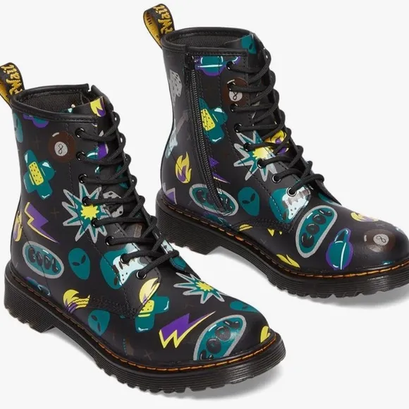 Dr. Martens Boy's 1460 (Big Kid) Size 4 Women Size 5
