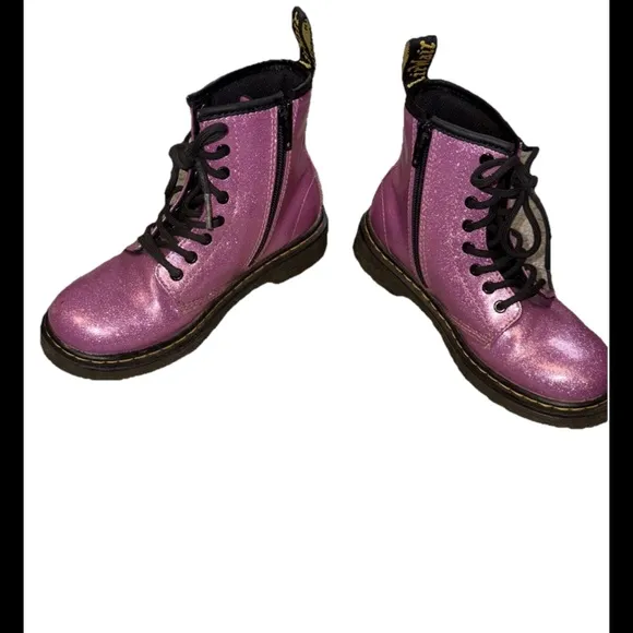 Dr. Martens children’s Pink glitter  Boots size 1