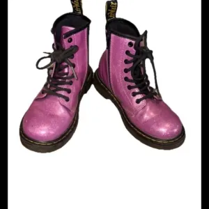 Dr. Martens children’s Pink glitter  Boots size 1