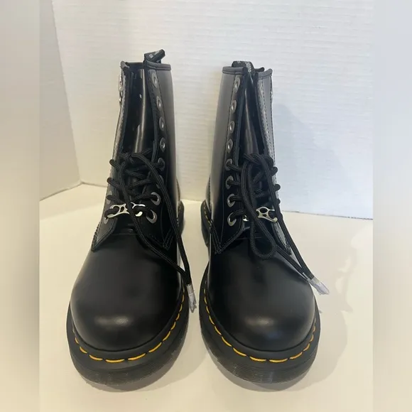 Dr Martens Doc Martens 1460 Zip SMOOTH LEATHER LACE UP BOOTS Size W7 / M6 NEW!