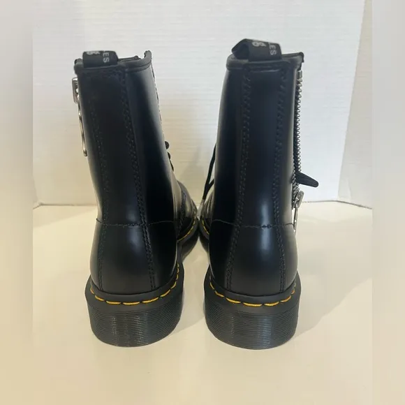 Dr Martens Doc Martens 1460 Zip SMOOTH LEATHER LACE UP BOOTS Size W7 / M6 NEW!