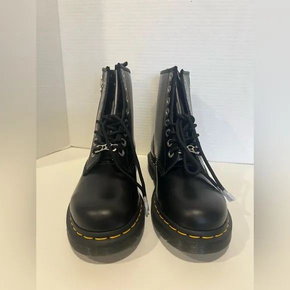 Dr Martens Doc Martens 1460 Zip SMOOTH LEATHER LACE UP BOOTS Size W7 / M6 NEW!