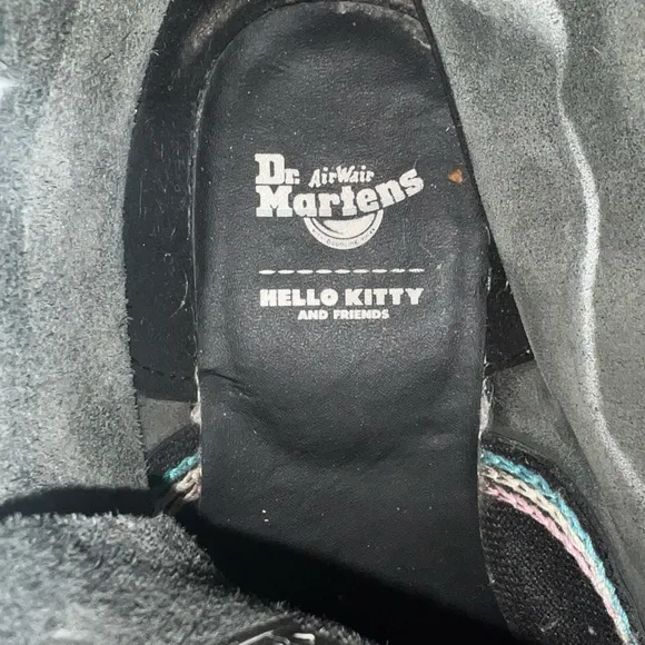 Dr Martens Hello Kitty &amp; Friends 60th Anniversary Limited Edition Size 9 womans