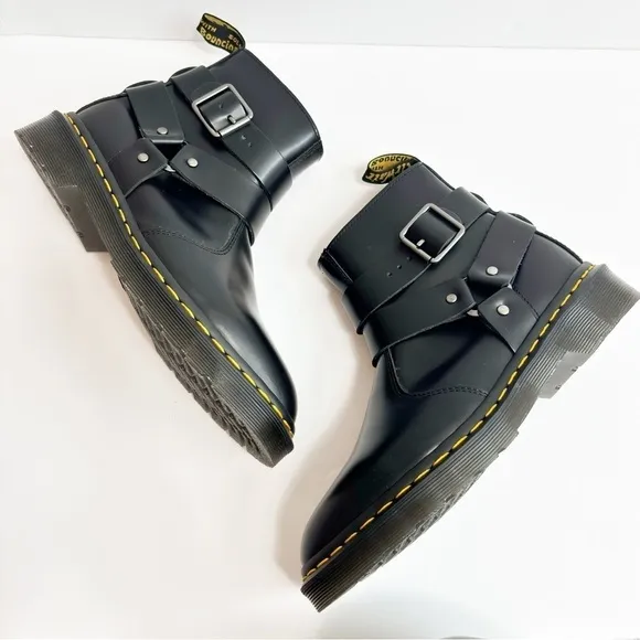 DR. MARTENS JAIMES LUG SOLE WOMEN BLACK BOOTS SIZE 7 WOMEN MEN 6 BRAND NEW