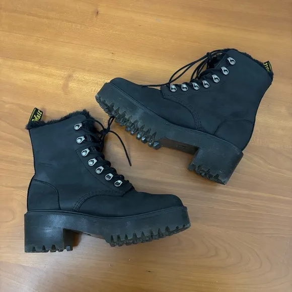 Dr Martens Leona Faux Fur Platform Leather Boots Womens 8 Lace Up Heel Black