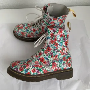 Dr. Martens Pascal Floral Poppy Leather Boots