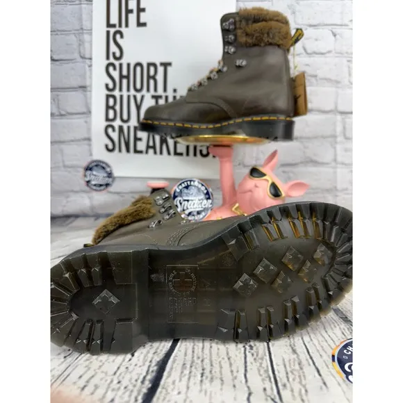 Dr Martens Serena Combat Boots Womens Size 7 Brown Leather Faux Fur Collar NEW