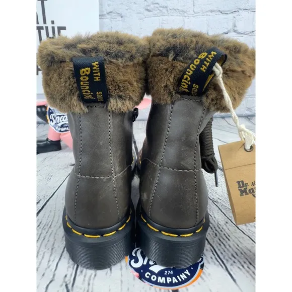 Dr Martens Serena Combat Boots Womens Size 7 Brown Leather Faux Fur Collar NEW