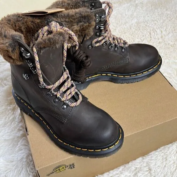 Dr. Martens Women's Serena Collar Streeter Faux Fur Winter Boots Gray Brown Sz 6
