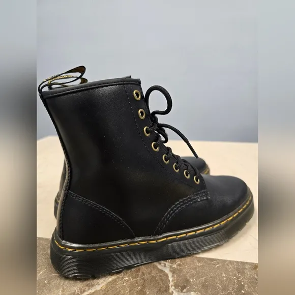 Dr. Martens Zavala Boots womens size 8 New without box. D240114