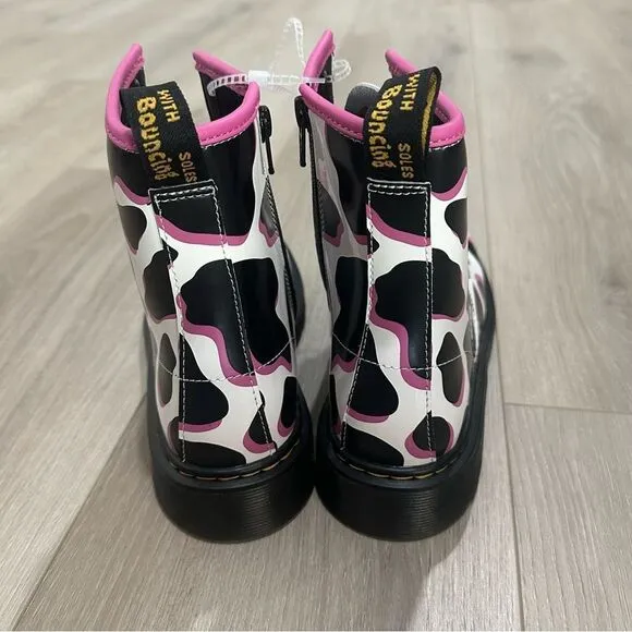 Dr. Martens Pink Cow Print Patent Lamper Leather Boots Women Sz 6 Youth Sz 5 NEW