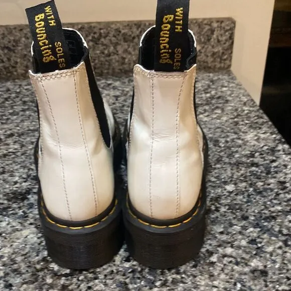 Dr. Martens 2676 Smooth Leather Platform Chelsea Boot -Sz 9