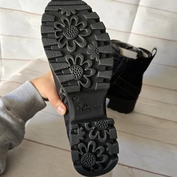 Dromedaris Women's Katnis Black Boots