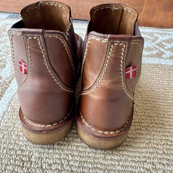 Duckfeet Brown Leather Boots