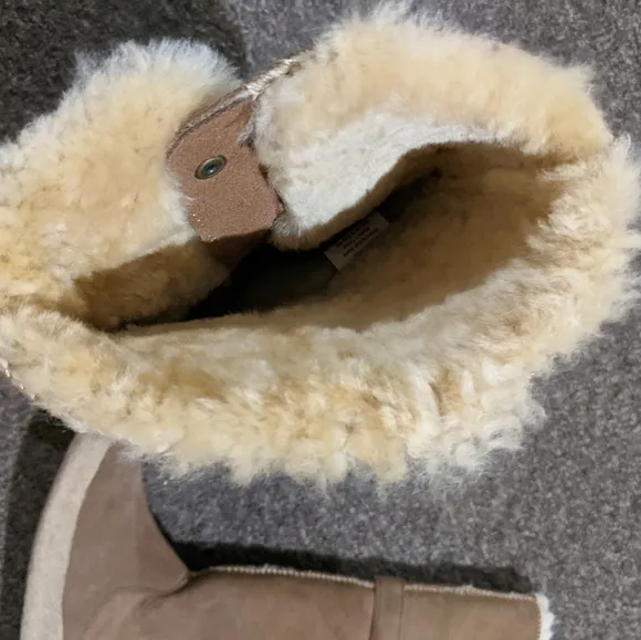 Eddie Bauer real fur leather suede shearling boots