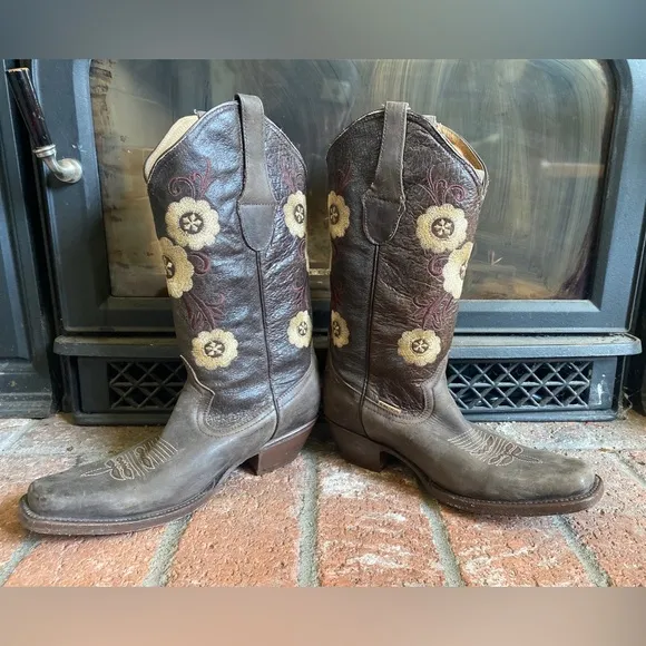 El Malcreado Women Western Leather Boots with Embroidered Detail SZ 9 Mexico EUC
