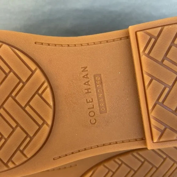 EUC COLE HAAN Womens Brown Summit Round Toe Leather Chukka Boots 9