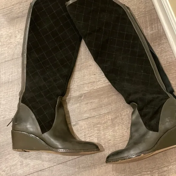 EUC Low heel wedge quilted boots. Sz 11. Fits like 10 see pics-now stained black