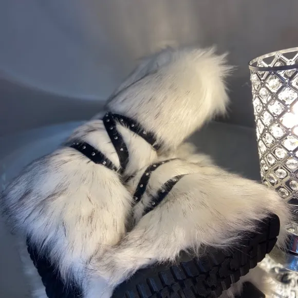 Faux fur boots