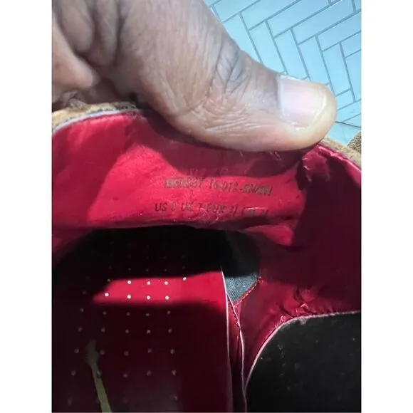 Fender branded Chelsea suede boots Men SZ 8