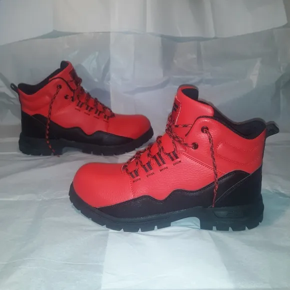 Fila Boots, Brand NEW Men size 8.5