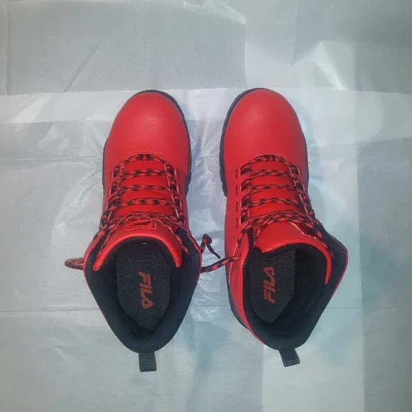 Fila Boots, Brand NEW Men size 8.5