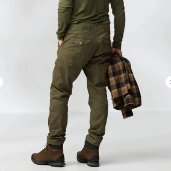 Fjallraven - Sörmland Tapered Trousers F90651 | Size 33-34&quot; Long | Dark Olive