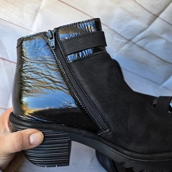 Fly London Womens Wisp Black Boots