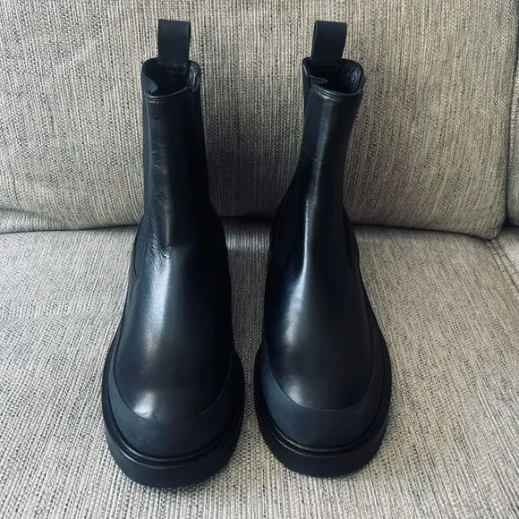 Frame Denim Women’s Le Holland Leather &amp; Rubber Chelsea Boot in Black Size 37