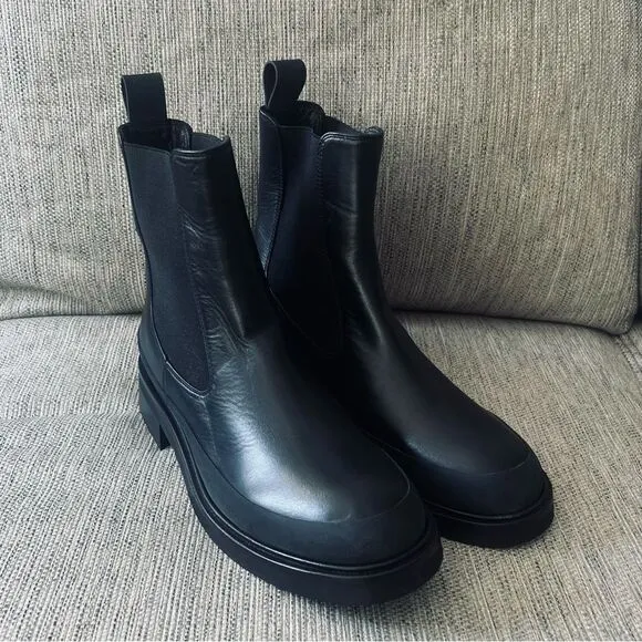 Frame Denim Women’s Le Holland Leather &amp; Rubber Chelsea Boot in Black Size 37