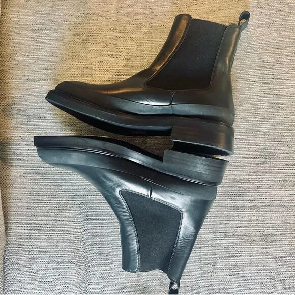 Frame Denim Women’s Le Holland Leather &amp; Rubber Chelsea Boot in Black Size 37