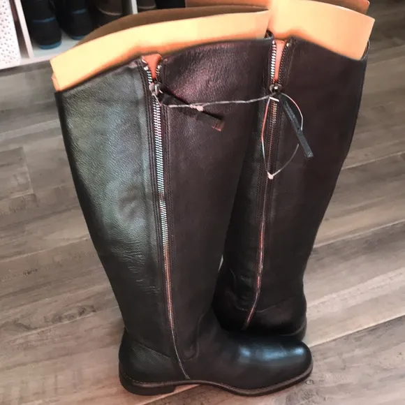 Franco Sarto women full side zipper boots.