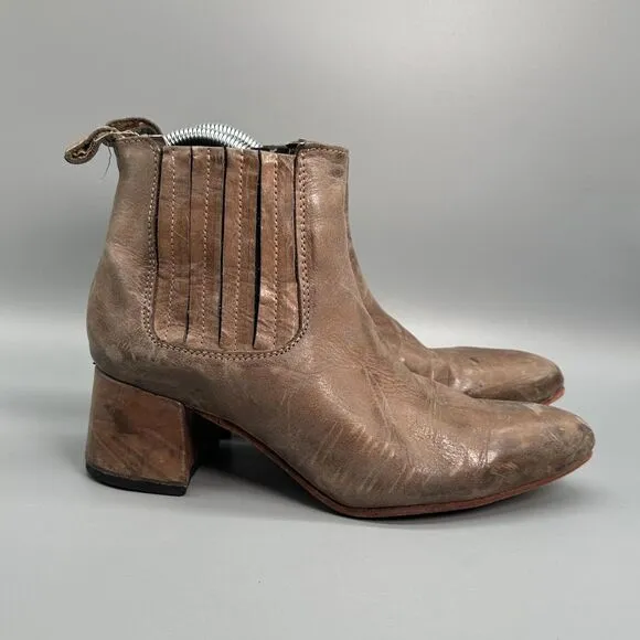 Freebird Dane Womens 9 Brown Shoe Taupe Block Heel Ankle Boot Pointed Pull on