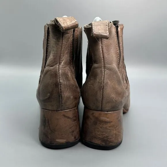 Freebird Dane Womens 9 Brown Shoe Taupe Block Heel Ankle Boot Pointed Pull on