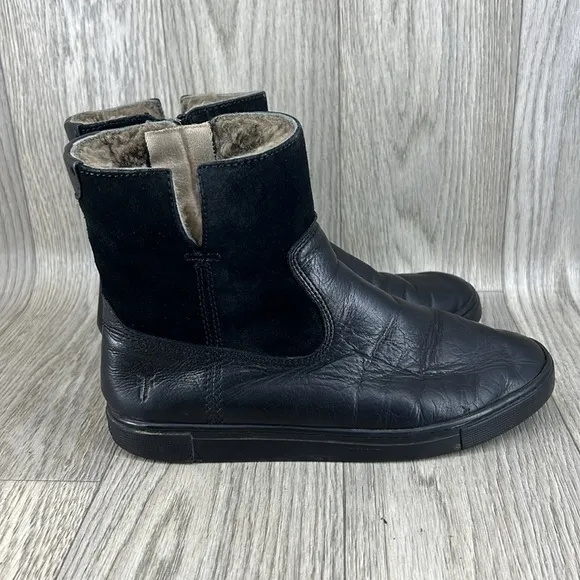 FRYE Gemma Short Shearling Boot Black leather zipper winter sneaker boot