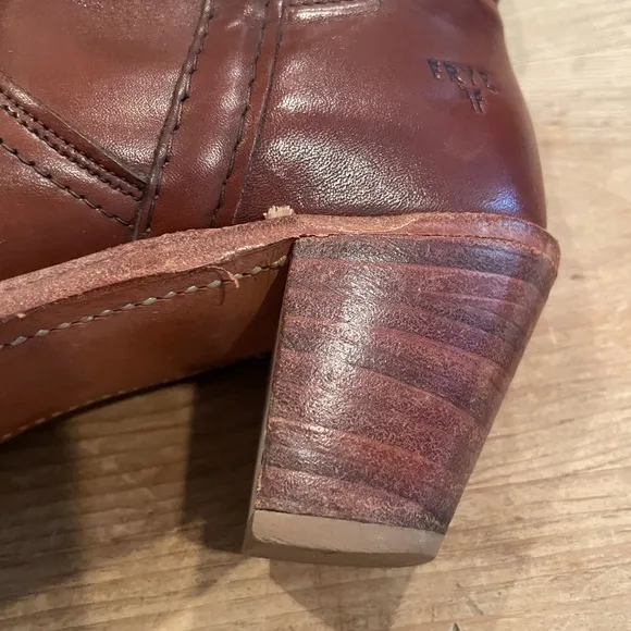 Frye Women’s VTG 70’s Campus Tall Shaft Riding Boots cognac brown leather 8