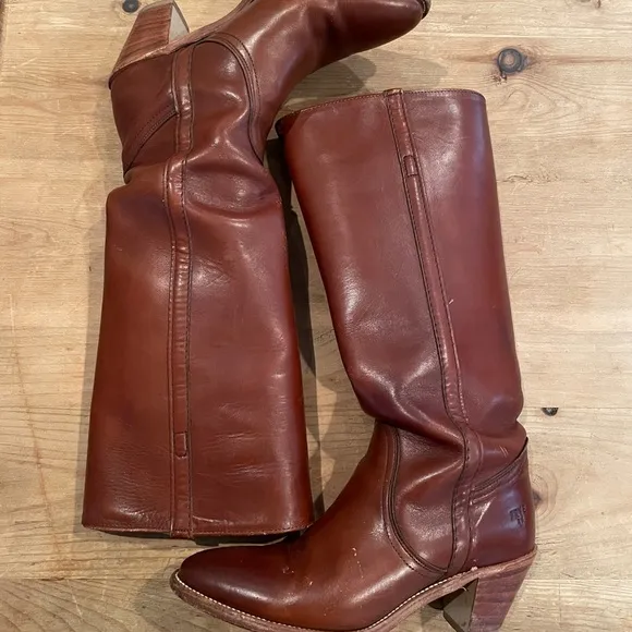 Frye Women’s VTG 70’s Campus Tall Shaft Riding Boots cognac brown leather 8
