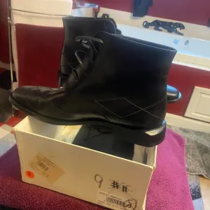 Gianni Versace men boots size 9 black Pristine