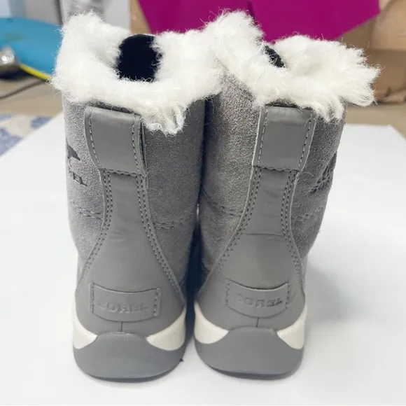 Girls Sorel winter boots shoes 12
