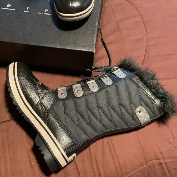 Girls Winter Boots.  NWOT!