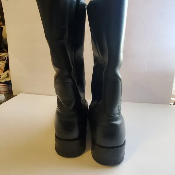 Harley davidson men riding boots. Sz 10. Oil resistant. Black embroidery eagle