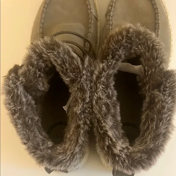Hey Dude Boots with Fur Lining, Men’s Size 7