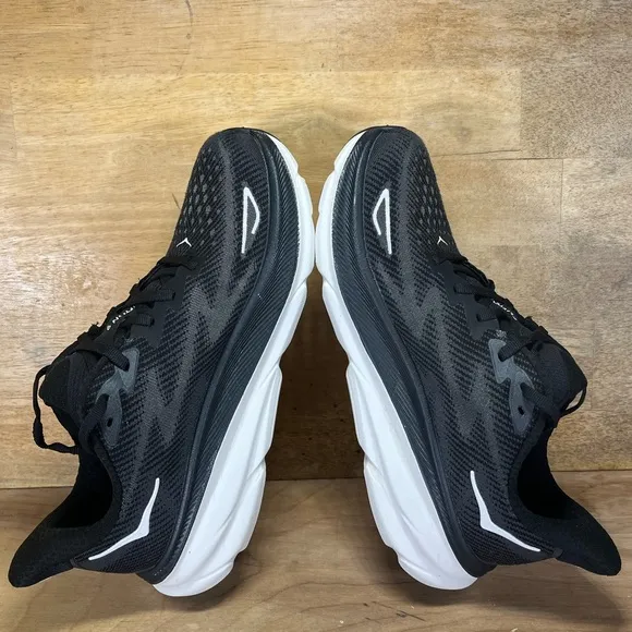 Hoka One One Clifton 9 REFLECTIVE Womens Size 8 Running Shoes Sneakers Black