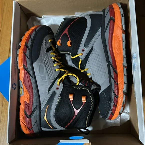 HOKA ONE ONE Tor Ultra Hi Boots
