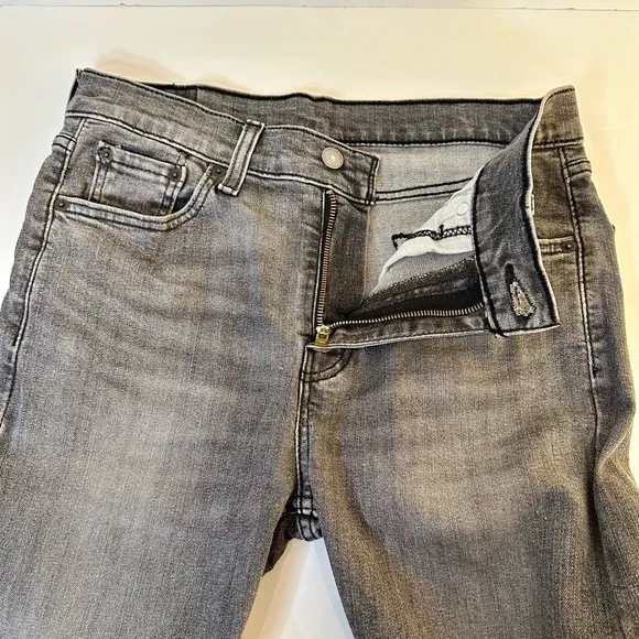 🌟HP🌟Levi’s 510 Skinny Gray Denim Jeans 30 x 32 Sustainably Made
